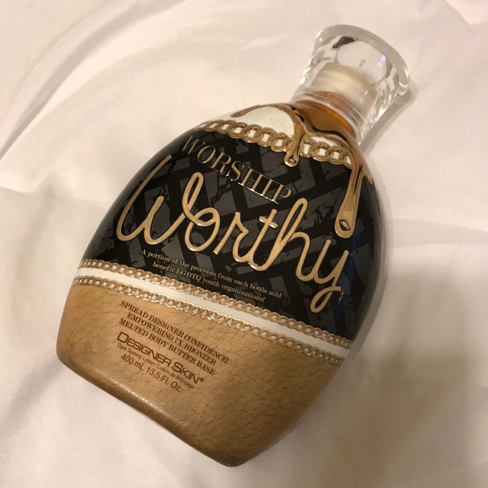 Worship Worthy tanning lotion